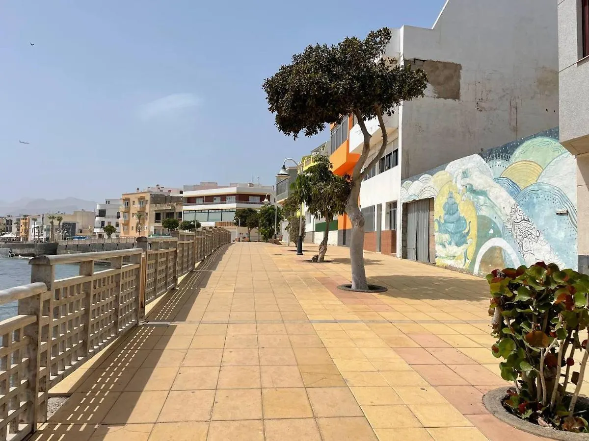 Amber House Apartman Arinaga